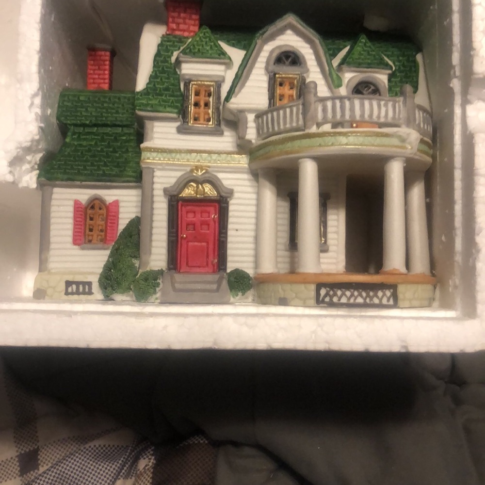 CHRISTMAS TIME selling part of my Christmas village